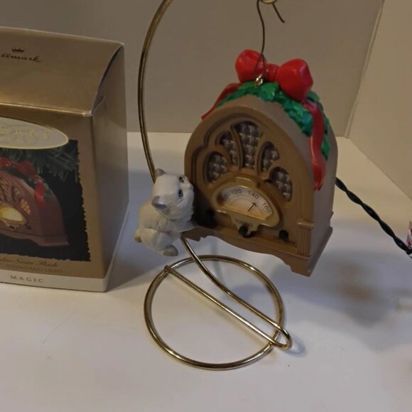 1993 Hallmark keepsake radio News Flash Christmas ornament - Picture 8 of 8